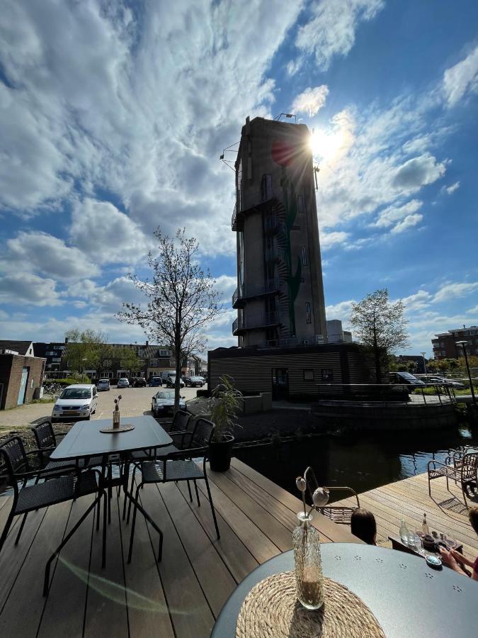 B&B De Tulpentoren Roelofarendsveen Eksteriør billede