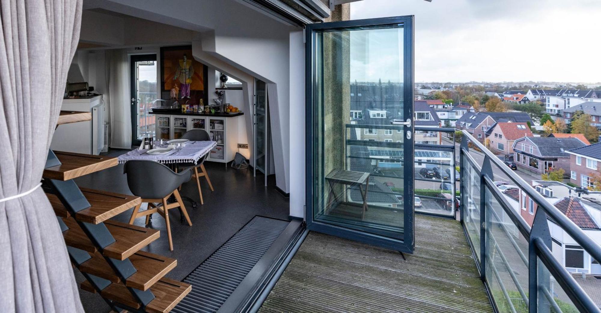 B&B De Tulpentoren Roelofarendsveen Eksteriør billede